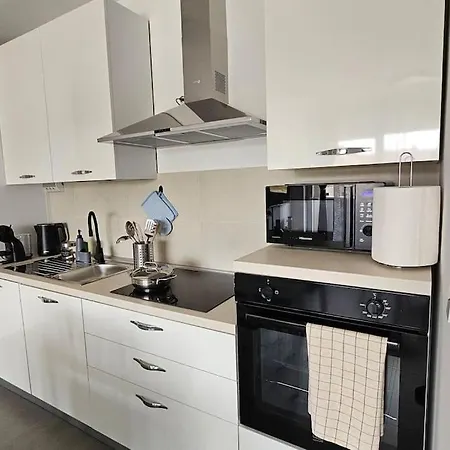 Blue One شقة بولا