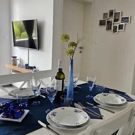 アパート Blue One *