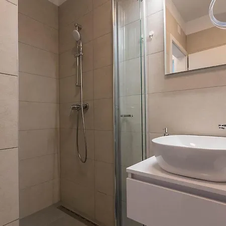 アパート Blue One