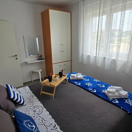 Blue One * プーラ