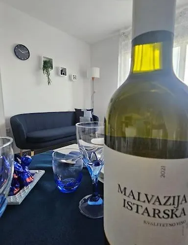 Apartment Blue One *